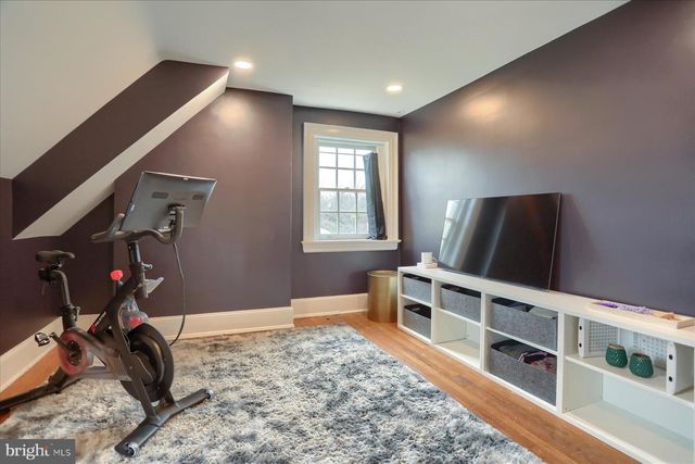 818 W UNIVERSITY PKWY, Baltimore, MD 21210
