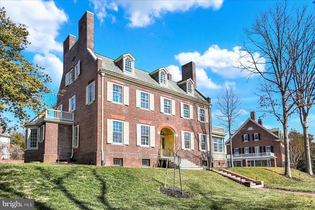 818 W UNIVERSITY PKWY, Baltimore, MD 21210