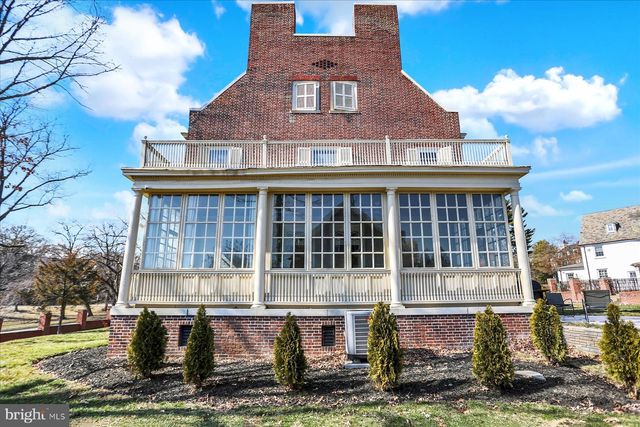 818 W UNIVERSITY PKWY, Baltimore, MD 21210