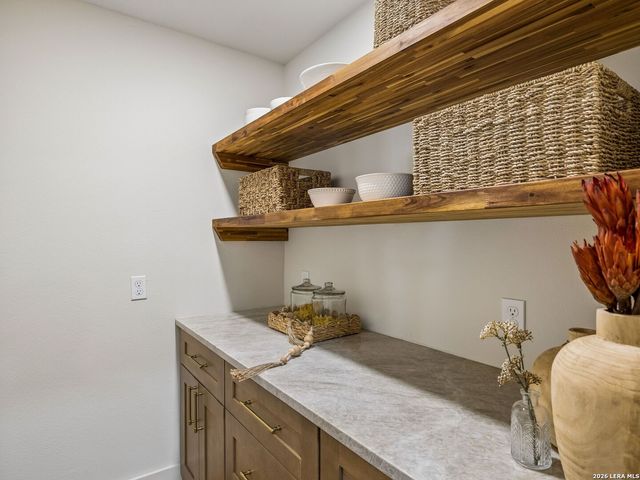 850 Estes Avenue, San Antonio, TX 78209