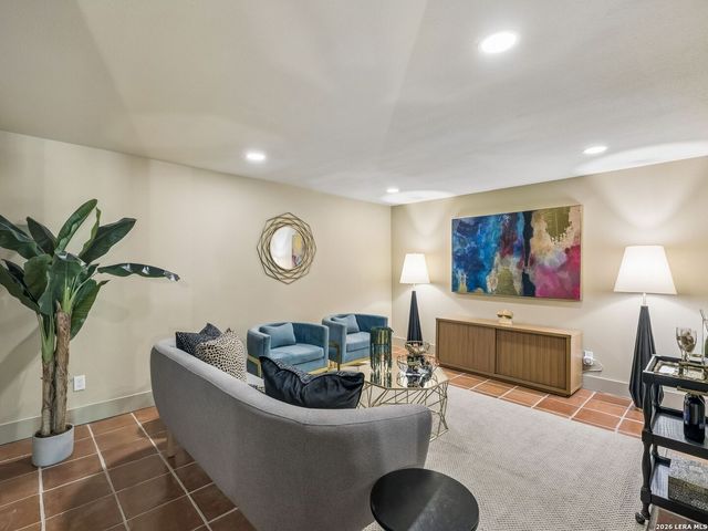 850 Estes Avenue, San Antonio, TX 78209