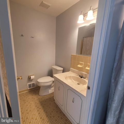 430 CARMARTHEN CT, Exton, PA 19341