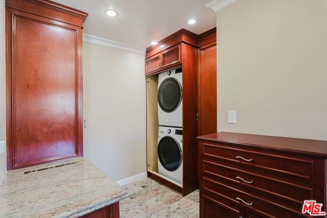 9047 Riderwood Drive, Sunland (los Angeles), CA 91040