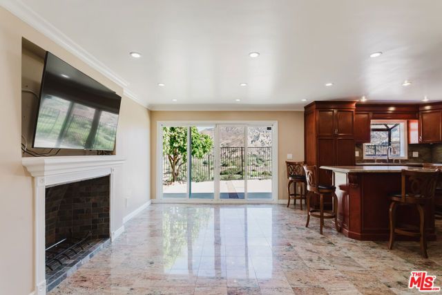 9047 Riderwood Drive, Sunland (los Angeles), CA 91040