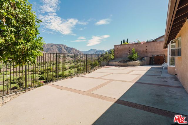 9047 Riderwood Drive, Sunland (los Angeles), CA 91040