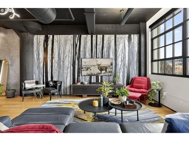 1400 Nw IRVING St 527, Portland, OR 97209