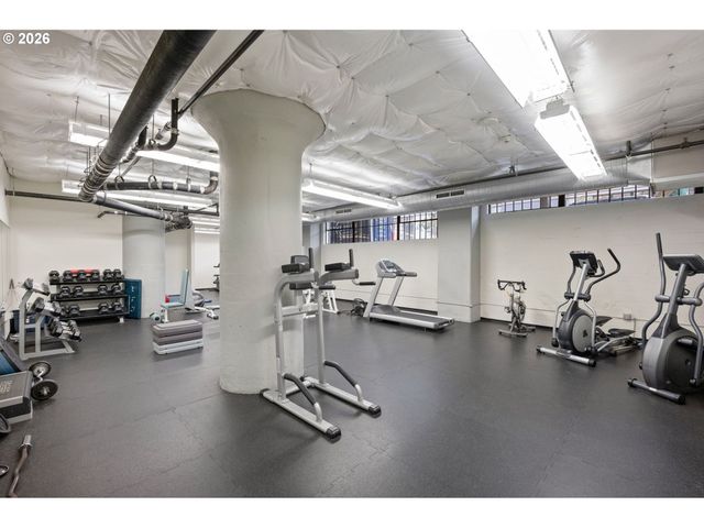 1400 Nw IRVING St 527, Portland, OR 97209