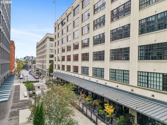 1400 Nw IRVING St 527, Portland, OR 97209