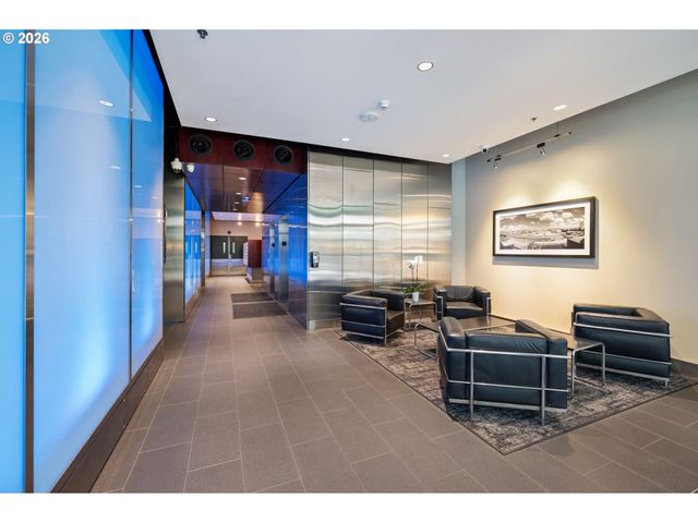 1400 Nw IRVING St 527, Portland, OR 97209