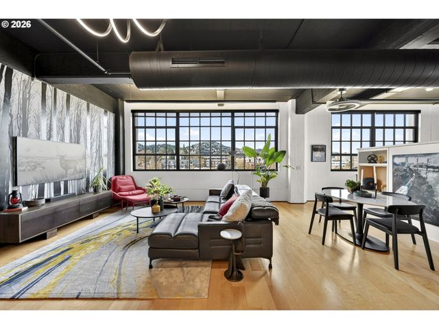 1400 Nw IRVING St 527, Portland, OR 97209