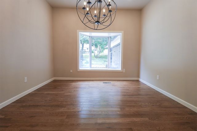 1516 W School Street, Claremore, OK 74017