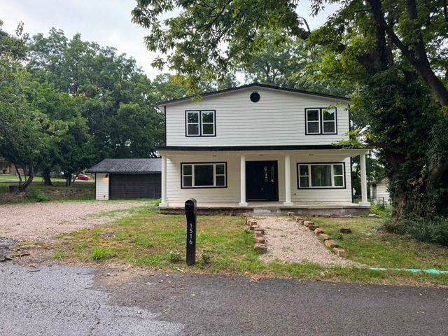 1516 W School Street, Claremore, OK 74017