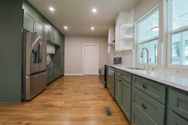 1516 W School Street, Claremore, OK 74017
