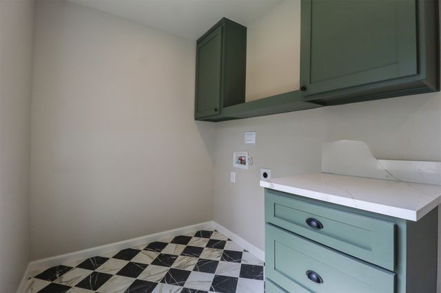 1516 W School Street, Claremore, OK 74017