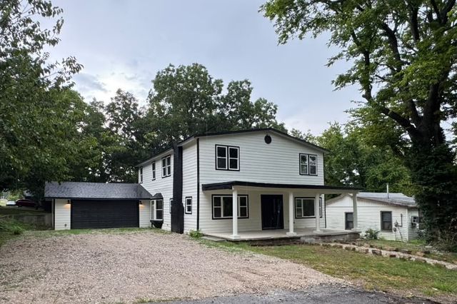 1516 W School Street, Claremore, OK 74017