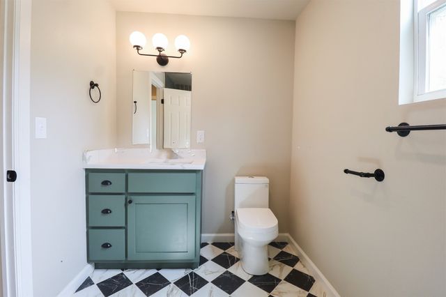 1516 W School Street, Claremore, OK 74017