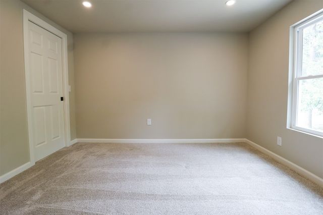 1516 W School Street, Claremore, OK 74017