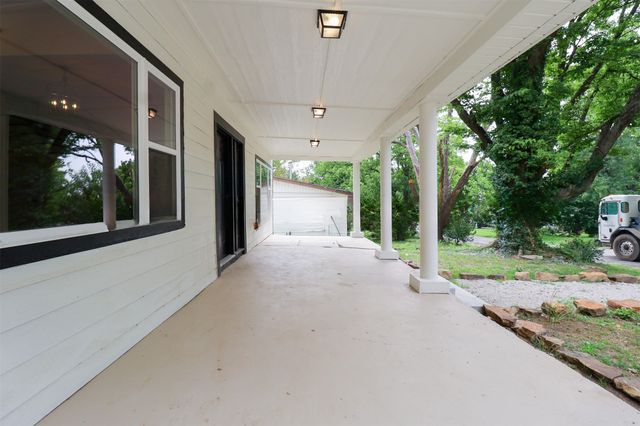 1516 W School Street, Claremore, OK 74017