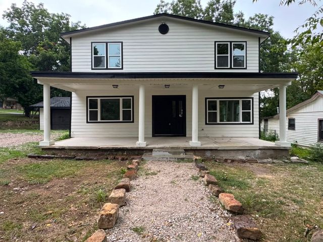 1516 W School Street, Claremore, OK 74017