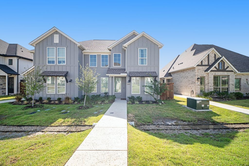2307 Offerande Drive, Fort Worth, TX 76008