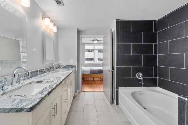 54 Rainey ST 609, Austin, TX 78701