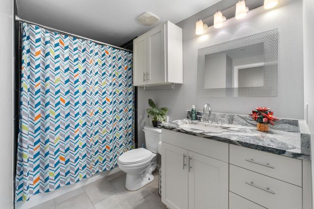 54 Rainey ST 609, Austin, TX 78701