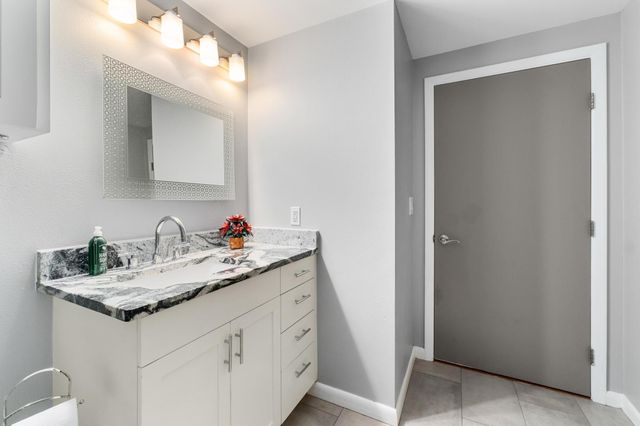 54 Rainey ST 609, Austin, TX 78701