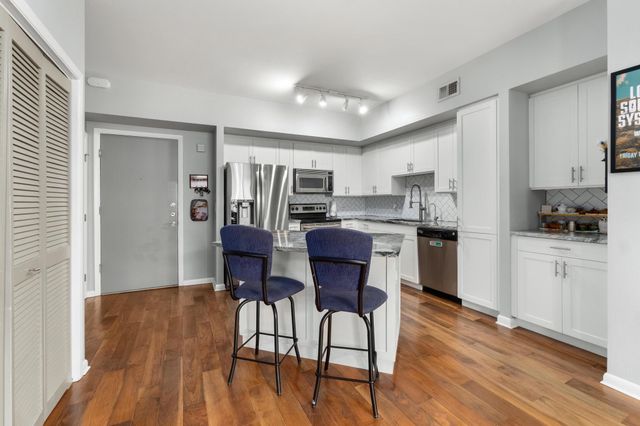 54 Rainey ST 609, Austin, TX 78701