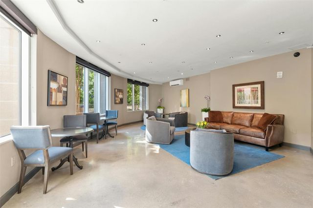 54 Rainey ST 609, Austin, TX 78701