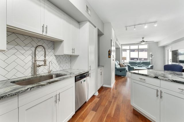 54 Rainey ST 609, Austin, TX 78701