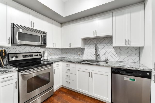 54 Rainey ST 609, Austin, TX 78701