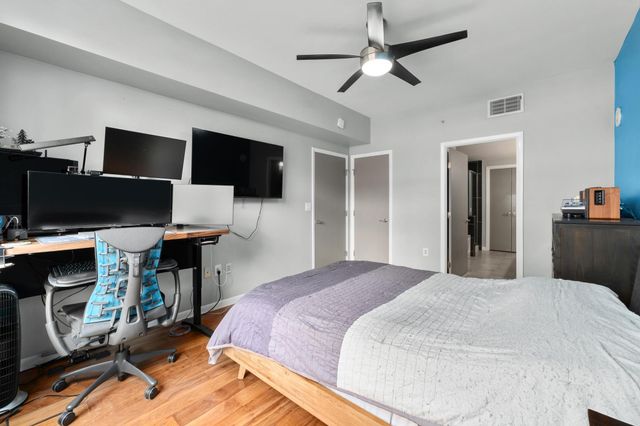 54 Rainey ST 609, Austin, TX 78701
