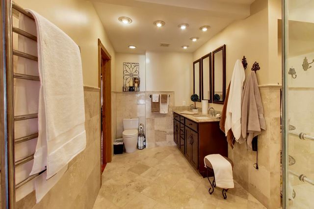 26811 N Oakdale Lane, Mundelein, IL 60060