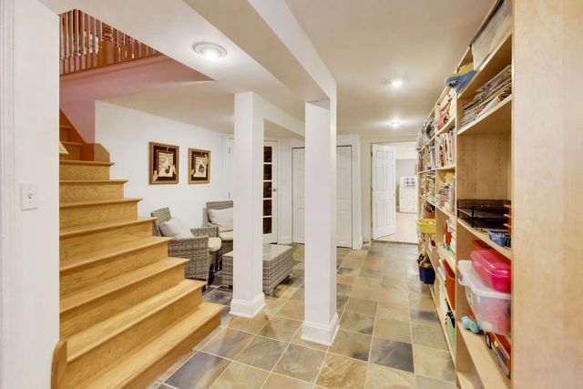 26811 N Oakdale Lane, Mundelein, IL 60060