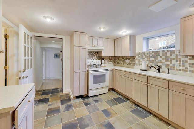 26811 N Oakdale Lane, Mundelein, IL 60060