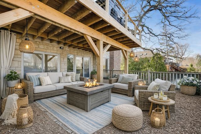 26811 N Oakdale Lane, Mundelein, IL 60060