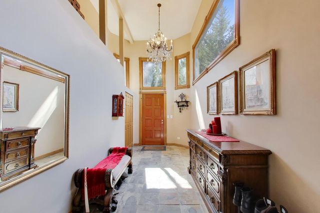 26811 N Oakdale Lane, Mundelein, IL 60060