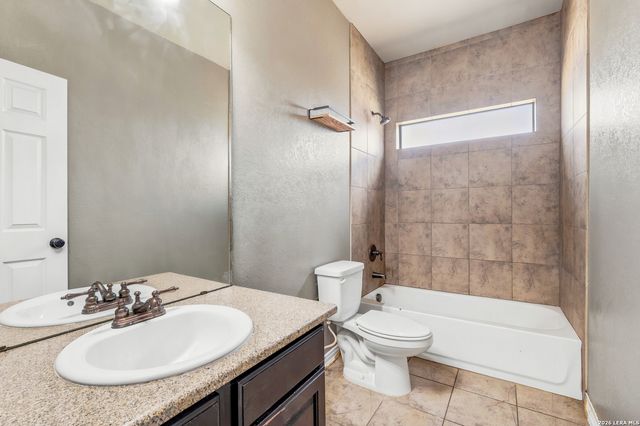 531 INDIAN XING, Jourdanton, TX 78026