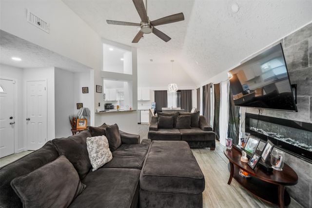 6915 Fox Mesa Lane, Humble, TX 77338