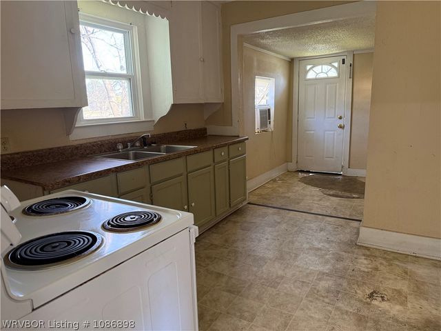 1206 N 6th Street, Fort Smith, AR 72901