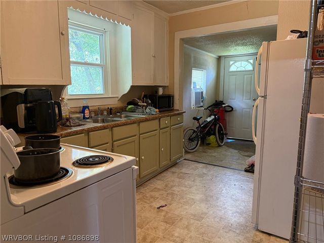 1206 N 6th Street, Fort Smith, AR 72901