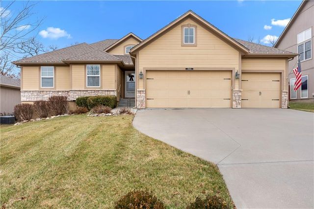 25404 E 30th Street S, Blue Springs, MO 64015