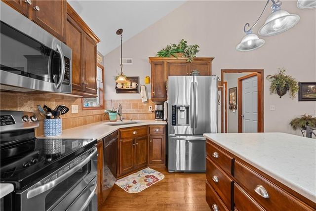 25404 E 30th Street S, Blue Springs, MO 64015