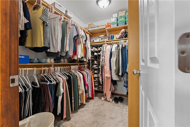 25404 E 30th Street S, Blue Springs, MO 64015