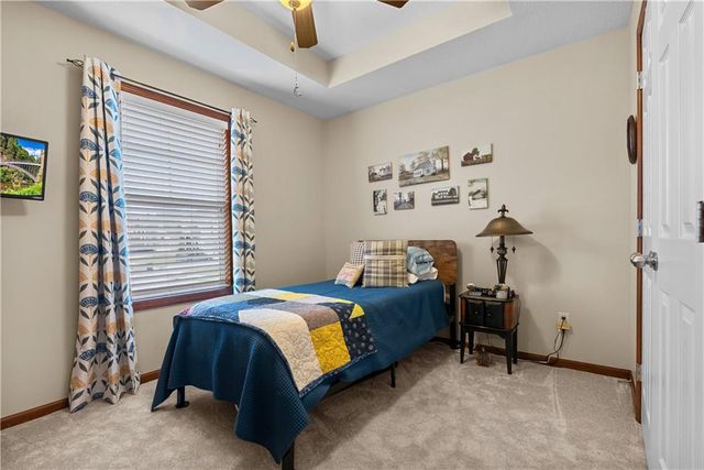 25404 E 30th Street S, Blue Springs, MO 64015