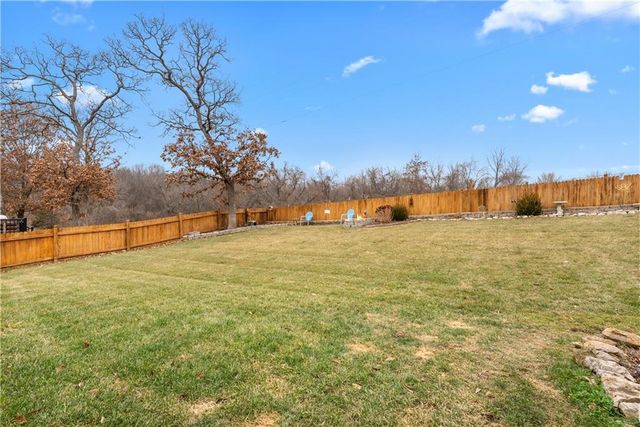 25404 E 30th Street S, Blue Springs, MO 64015