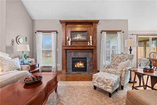 25404 E 30th Street S, Blue Springs, MO 64015