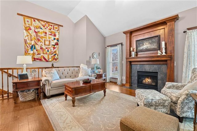 25404 E 30th Street S, Blue Springs, MO 64015