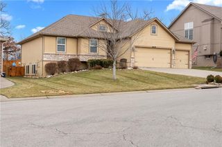 25404 E 30th Street S, Blue Springs, MO 64015