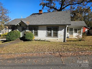 101 Edgewood Avenue, Morganton, NC 28655